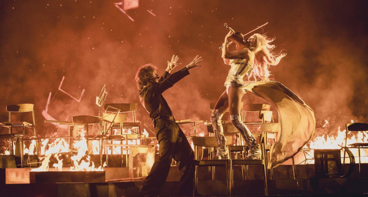 Linda Lampenius and Pete Parkkonen win UMK26 with ‘Liekinheitin’